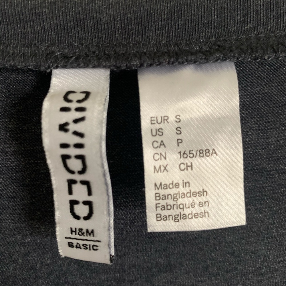 H&M Tee - Picture 3 of 3